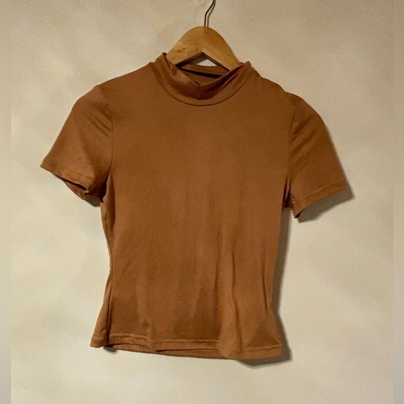 Auction listing-NWT- Emery Rose Tan Tshirt - Picture 2 of 5